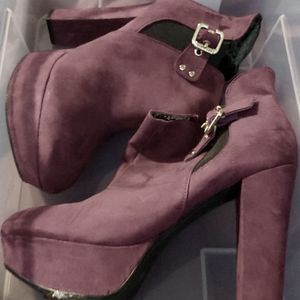 Guess suede boots 8.5